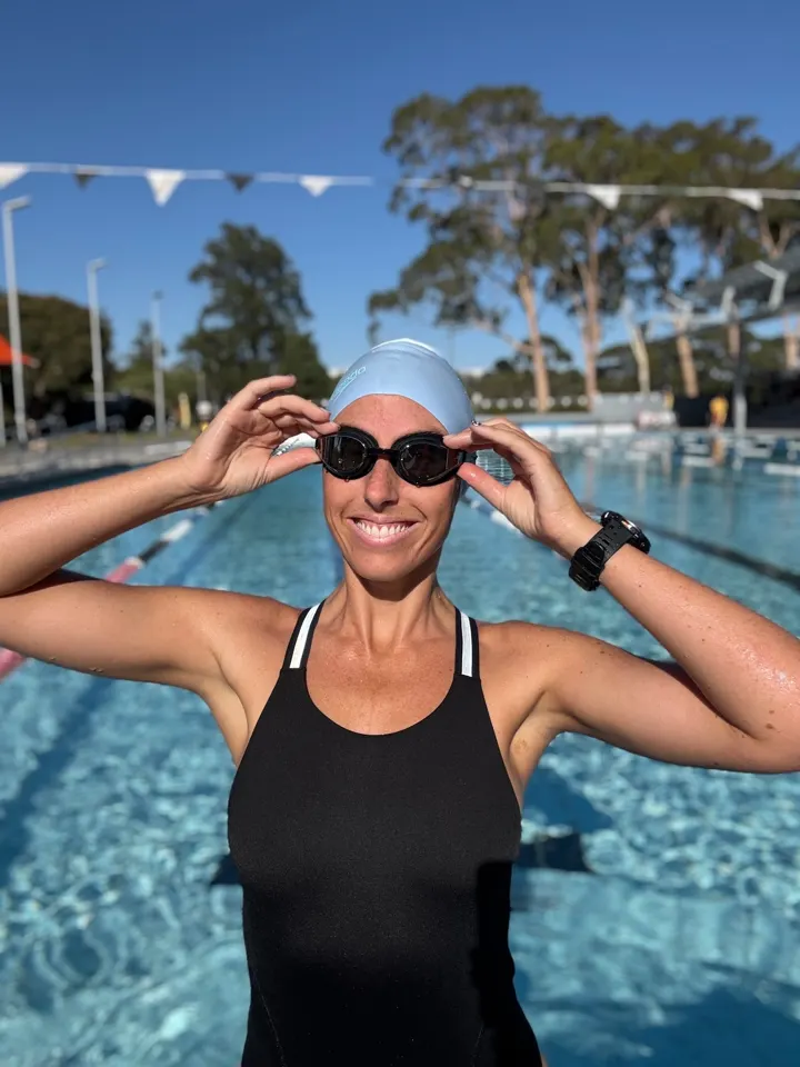 Nadia G., verified customer photo wearing NanoClear™ Strike goggles